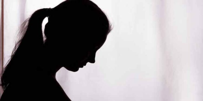 ഷോളയൂര് പ്രീമെട്രിക് ഹോസ്റ്റലില് ആദിവാസി വിദ്യാര്ഥിനികളുടെ വസ്ത്രം അഴിപ്പിച്ചതായി പരാതി ; കേസെടുത്തു ഷോളയൂര് പ്രീമെട്രിക് ഹോസ്റ്റലില് ആദിവാസി വിദ്യാര്ഥിനികളുടെ വസ്ത്രം അഴിപ്പിച്ചതായി പരാതി ; കേസെടുത്തു