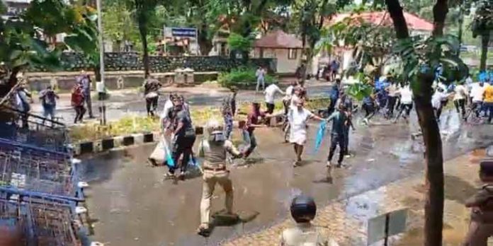 അനധികൃത നിയമനം ; കുസാറ്റിലേക്ക് നടന്ന കെഎസ്യു മാർച്ചിൽ സംഘർഷം അനധികൃത നിയമനം ; കുസാറ്റിലേക്ക് നടന്ന കെഎസ്യു മാർച്ചിൽ സംഘർഷം