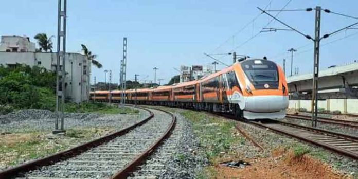 രണ്ടാം വന്ദേഭാരത് ; ഉദ്ഘാടന യാത്ര ഇന്ന്, പ്രധാനമന്ത്രി ഫ്ലാഗ് ഓഫ് ചെയ്യും രണ്ടാം വന്ദേഭാരത് ; ഉദ്ഘാടന യാത്ര ഇന്ന്, പ്രധാനമന്ത്രി ഫ്ലാഗ് ഓഫ് ചെയ്യും
