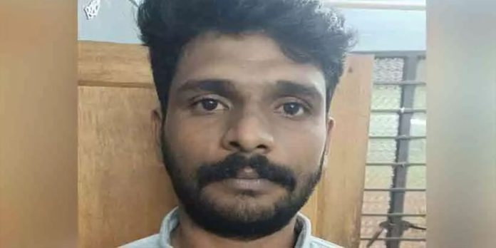 നിരവധി കേസുകളിൽ പ്രതിയായ യുവാവിനെ കാപ്പ ചുമത്തി നാടുകടത്തി നിരവധി കേസുകളിൽ പ്രതിയായ യുവാവിനെ കാപ്പ ചുമത്തി നാടുകടത്തി