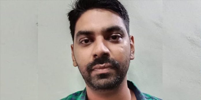 സെൻട്രൽ ജയിലിലെ തടവുകാർക്ക് പുകയില ഉൽപ്പന്നങ്ങൾ കച്ചവടം ചെയ്ത ജയിൽ ഉദ്യോഗസ്ഥൻ അറസ്റ്റിൽ സെൻട്രൽ ജയിലിലെ തടവുകാർക്ക് പുകയില ഉൽപ്പന്നങ്ങൾ കച്ചവടം ചെയ്ത ജയിൽ ഉദ്യോഗസ്ഥൻ അറസ്റ്റിൽ