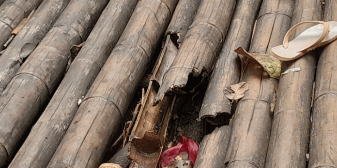 അടവി കുട്ടവഞ്ചി സവാരി കേന്ദ്രത്തിലെ മുളചെങ്ങാടം നാശാവസ്ഥയിൽ അടവി കുട്ടവഞ്ചി സവാരി കേന്ദ്രത്തിലെ മുളചെങ്ങാടം നാശാവസ്ഥയിൽ
