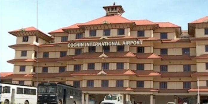 നിരോധിച്ച കറൻസികൾ വിദേശത്തേക്ക് കടത്താൻ ശ്രമം : നെടുമ്പാശേരിയിൽ ഒരാൾ പിടിയിൽ നിരോധിച്ച കറൻസികൾ വിദേശത്തേക്ക് കടത്താൻ ശ്രമം : നെടുമ്പാശേരിയിൽ ഒരാൾ പിടിയിൽ