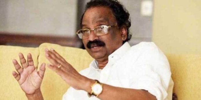 എ.കെ.ബാലനെതിരെ കലാപാഹ്വാനത്തിന് കേസെടുക്കണമെന്ന് യൂത്ത് കോൺഗ്രസ് അധ്യക്ഷൻ എ.കെ.ബാലനെതിരെ കലാപാഹ്വാനത്തിന് കേസെടുക്കണമെന്ന് യൂത്ത് കോൺഗ്രസ് അധ്യക്ഷൻ