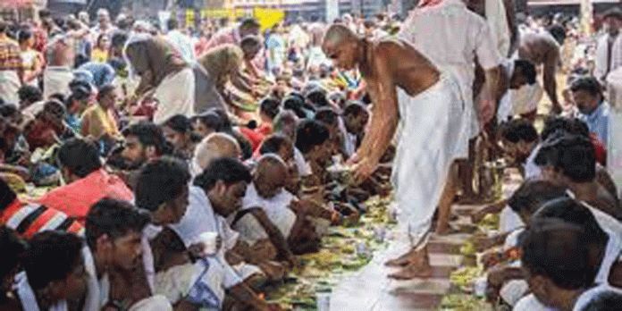അഷ്ടമിരോഹിണി വള്ളസദ്യക്ക് ഇന്ന് അഗ്നിപകരും അഷ്ടമിരോഹിണി വള്ളസദ്യക്ക് ഇന്ന് അഗ്നിപകരും