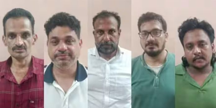 താമരശ്ശേരിയിൽ എംഡിഎംഎയുമായി അഞ്ചുപേർ പിടിയിൽ താമരശ്ശേരിയിൽ എംഡിഎംഎയുമായി അഞ്ചുപേർ പിടിയിൽ