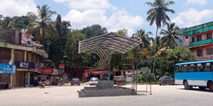 ചുങ്കപ്പാറ-ബസ് സ്റ്റാൻഡിന്റെ നവീകരണം അന്തിമഘട്ടത്തിൽ ചുങ്കപ്പാറ-ബസ് സ്റ്റാൻഡിന്റെ നവീകരണം അന്തിമഘട്ടത്തിൽ