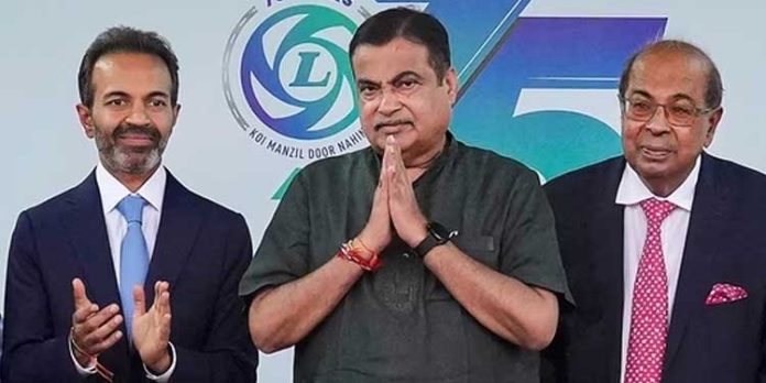 ബെംഗളൂരു-ചെന്നൈ എക്സ്പ്രസ് വേ ഉടൻ തുറക്കും ; നിതിൻ ഗഡ്കരി ബെംഗളൂരു-ചെന്നൈ എക്സ്പ്രസ് വേ ഉടൻ തുറക്കും ; നിതിൻ ഗഡ്കരി