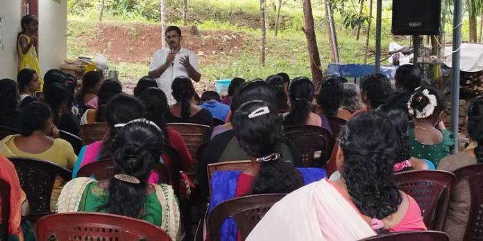 കുടുംബശ്രീ എ.ഡി.എസ് കമ്മിറ്റിയുടെ നേതൃത്വത്തിൽ ഓണാഘോഷ പരിപാടി നടത്തി കുടുംബശ്രീ എ.ഡി.എസ് കമ്മിറ്റിയുടെ നേതൃത്വത്തിൽ ഓണാഘോഷ പരിപാടി നടത്തി