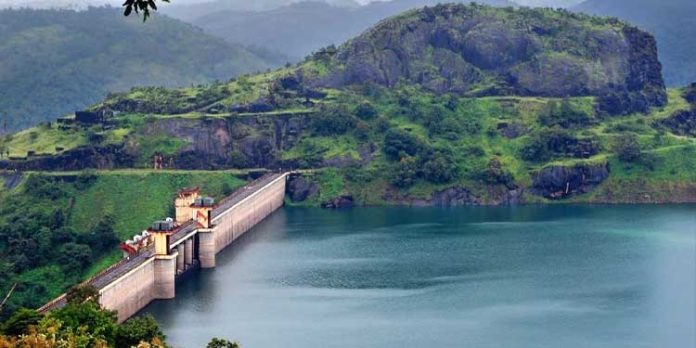 ഇടുക്കി ഡാമിൽ താഴിട്ട് പൂട്ടിയത് പതിനൊന്നിടത്ത്, എന്തിനെന്ന് അറിയാതെ പോലീസ് ; വിദേശത്തേക്ക് കടന്ന് യുവാവ് ഇടുക്കി ഡാമിൽ താഴിട്ട് പൂട്ടിയത് പതിനൊന്നിടത്ത്, എന്തിനെന്ന് അറിയാതെ പോലീസ് ; വിദേശത്തേക്ക് കടന്ന് യുവാവ്