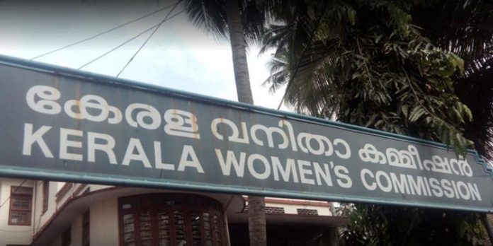 ഒറ്റപ്പെട്ടു കഴിയുന്ന സ്ത്രീകളിലുണ്ടാകുന്ന അരക്ഷിതത്വം പരിഹരിക്കും : വനിതാ കമ്മീഷൻ ഒറ്റപ്പെട്ടു കഴിയുന്ന സ്ത്രീകളിലുണ്ടാകുന്ന അരക്ഷിതത്വം പരിഹരിക്കും : വനിതാ കമ്മീഷൻ
