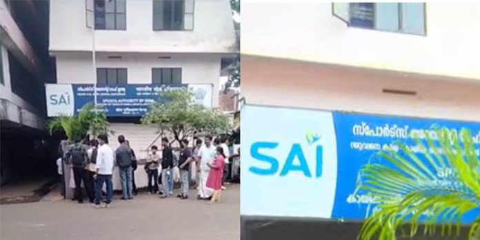 നിപ മാനദണ്ഡങ്ങള് ലംഘിച്ച് ഗുസ്തി മത്സരം ; പങ്കെടുക്കാന് എത്തിയത് 200ലേറെ വിദ്യാര്ഥികള് നിപ മാനദണ്ഡങ്ങള് ലംഘിച്ച് ഗുസ്തി മത്സരം ; പങ്കെടുക്കാന് എത്തിയത് 200ലേറെ വിദ്യാര്ഥികള്