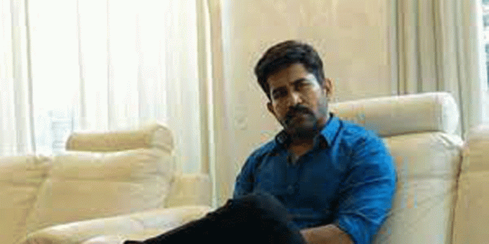 നടന് വിജയ് ആന്റണിയുടെ മകള് തൂങ്ങിമരിച്ച നിലയില് നടന് വിജയ് ആന്റണിയുടെ മകള് തൂങ്ങിമരിച്ച നിലയില്