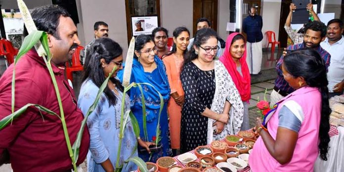 ചെറുധാന്യ പ്രദര്ശന വിപണന മേള സംഘടിപ്പിച്ചു ചെറുധാന്യ പ്രദര്ശന വിപണന മേള സംഘടിപ്പിച്ചു