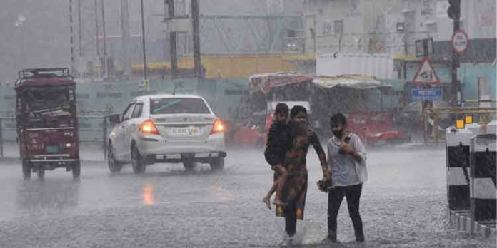 കേരളത്തിൽ മഴ മുന്നറിയിപ്പിൽ മാറ്റം ; 6 ജില്ലകളിൽ യെല്ലോ അലർട്ട് കേരളത്തിൽ മഴ മുന്നറിയിപ്പിൽ മാറ്റം ; 6 ജില്ലകളിൽ യെല്ലോ അലർട്ട്