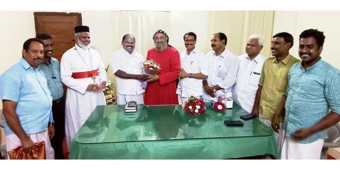 സെറാഫിം മെത്രാപ്പോലീത്തായെ ആദരിച്ചു സെറാഫിം മെത്രാപ്പോലീത്തായെ ആദരിച്ചു