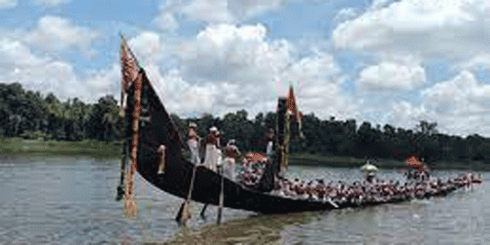 മന്നം ട്രോഫി നേടിയ ഇടക്കുളം പള്ളിയോടത്തിന് സ്വീകരണം നല്കും മന്നം ട്രോഫി നേടിയ ഇടക്കുളം പള്ളിയോടത്തിന് സ്വീകരണം നല്കും