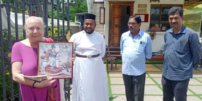 ഡോ. ക്രിസ്റ്റിൻ ചൈലോട്ട് തിരുവല്ല പാലിയേക്കര ഓർത്തഡോക്സ് പള്ളി സന്ദർശിച്ചു ഡോ. ക്രിസ്റ്റിൻ ചൈലോട്ട് തിരുവല്ല പാലിയേക്കര ഓർത്തഡോക്സ് പള്ളി സന്ദർശിച്ചു