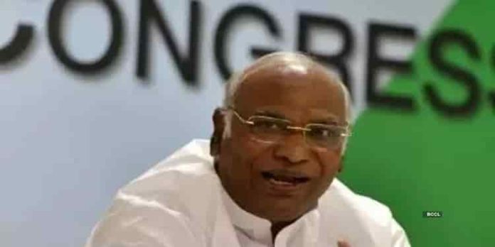 തെരഞ്ഞെടുപ്പിനൊരുങ്ങൂ ; മാധ്യമങ്ങളിൽ വിവാദ പ്രസ്താവന നടത്തരുത് ; സംസ്ഥാന ഘടകങ്ങളോട് ഖാർഗെ തെരഞ്ഞെടുപ്പിനൊരുങ്ങൂ ; മാധ്യമങ്ങളിൽ വിവാദ പ്രസ്താവന നടത്തരുത് ; സംസ്ഥാന ഘടകങ്ങളോട് ഖാർഗെ