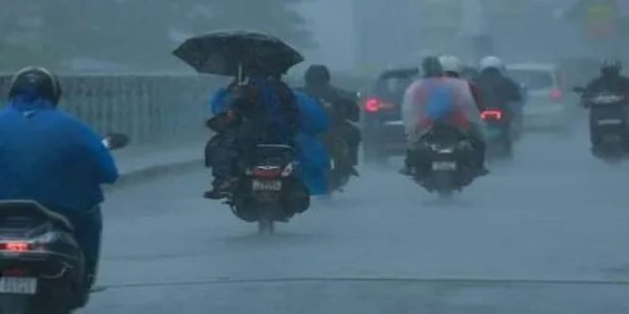 മഴ മുന്നറിയിപ്പില് മാറ്റം ; നാല് ജില്ലകളില് യെല്ലോ അലര്ട്ട് മഴ മുന്നറിയിപ്പില് മാറ്റം ; നാല് ജില്ലകളില് യെല്ലോ അലര്ട്ട്