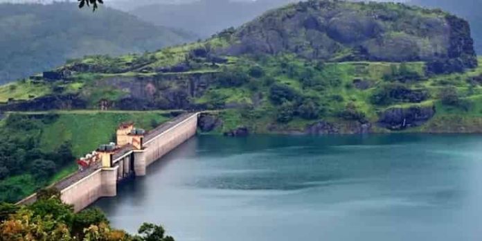 ഇടുക്കി ഡാം സുരക്ഷാ വീഴ്ച ; ലുക്ക് ഔട്ട് നോട്ടീസ് ഇന്ന് പുറപ്പെടുവിച്ചേക്കും ഇടുക്കി ഡാം സുരക്ഷാ വീഴ്ച ; ലുക്ക് ഔട്ട് നോട്ടീസ് ഇന്ന് പുറപ്പെടുവിച്ചേക്കും