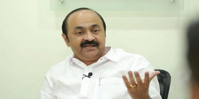സോളാര് ഗൂഢാലോചന സിബിഐ അന്വേഷിക്കട്ടെ : വിഡി സതീശന് സോളാര് ഗൂഢാലോചന സിബിഐ അന്വേഷിക്കട്ടെ : വിഡി സതീശന്