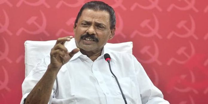 മരണശേഷവും ഉമ്മൻചാണ്ടിയെ കോൺഗ്രസ് വേട്ടയാടുന്നു : എംവി ഗോവിന്ദൻ മരണശേഷവും ഉമ്മൻചാണ്ടിയെ കോൺഗ്രസ് വേട്ടയാടുന്നു : എംവി ഗോവിന്ദൻ