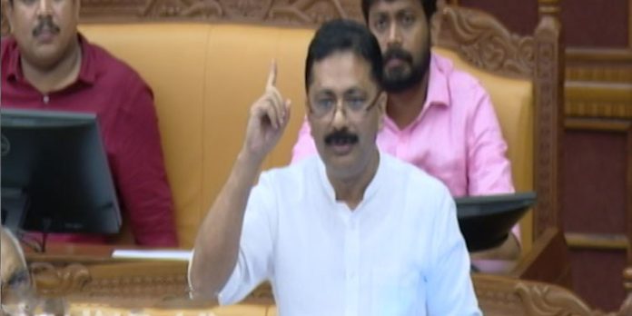 മിസ്റ്റര് ചാണ്ടി ഉമ്മന്, നിങ്ങളുടെ രാഷ്ട്രീയ ശത്രുക്കള് നിങ്ങള്ക്കൊപ്പമാണ് : കെ ടി ജലീല് മിസ്റ്റര് ചാണ്ടി ഉമ്മന്, നിങ്ങളുടെ രാഷ്ട്രീയ ശത്രുക്കള് നിങ്ങള്ക്കൊപ്പമാണ് : കെ ടി ജലീല്