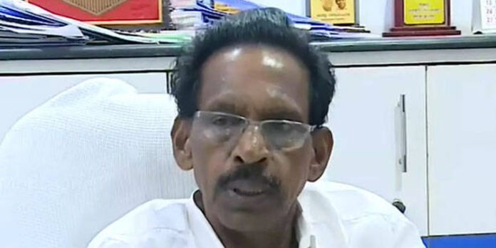 കരുവന്നൂർ കേസ് ; എംകെ കണ്ണൻ മടങ്ങി , ചോദ്യം ചെയ്യൽ നിർത്തിവെച്ചെന്ന് ഇഡി കരുവന്നൂർ കേസ് ; എംകെ കണ്ണൻ മടങ്ങി , ചോദ്യം ചെയ്യൽ നിർത്തിവെച്ചെന്ന് ഇഡി