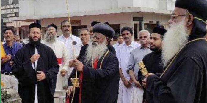 സ്ലീബാദാസ സമൂഹത്തിന്റെ 99-ാമത് വാര്ഷിക സമ്മേളനവും കുടുംബസംഗമവും നടന്നു സ്ലീബാദാസ സമൂഹത്തിന്റെ 99-ാമത് വാര്ഷിക സമ്മേളനവും കുടുംബസംഗമവും നടന്നു