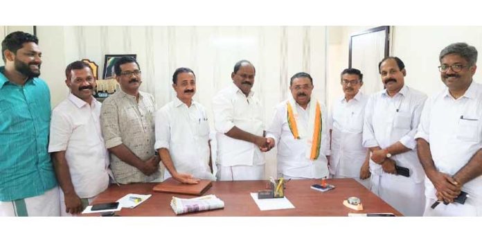യുഡിഎഫ് കണ്വീനര് എം.എം ഹസ്സന് സ്വീകരണം നല്കി യുഡിഎഫ് കണ്വീനര് എം.എം ഹസ്സന് സ്വീകരണം നല്കി