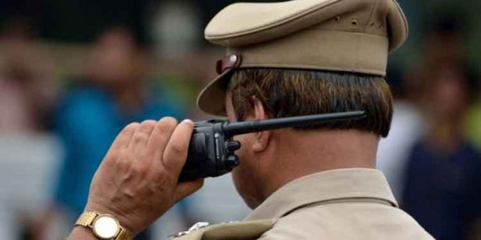 മയക്കുമരുന്ന് മാഫിയാ സംഘവുമായി ബന്ധം ; പോലീസുകാരന് സസ്പെൻഷൻ മയക്കുമരുന്ന് മാഫിയാ സംഘവുമായി ബന്ധം ; പോലീസുകാരന് സസ്പെൻഷൻ