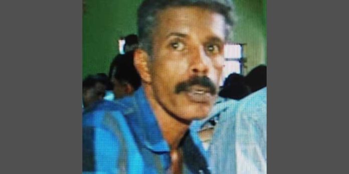 യുവാവിനെ വീടിനുള്ളിൽ മരിച്ച നിലയിൽ കണ്ടെത്തി യുവാവിനെ വീടിനുള്ളിൽ മരിച്ച നിലയിൽ കണ്ടെത്തി