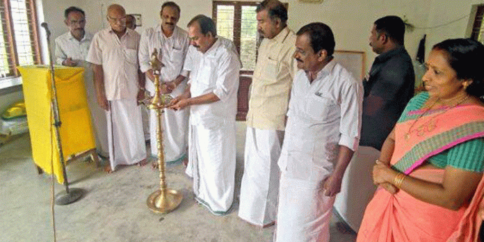 എലിമുള്ളുംപ്ലാക്കല് ശാഖ വാര്ഷികം ഉദ്ഘാടനം ചെയ്തു എലിമുള്ളുംപ്ലാക്കല് ശാഖ വാര്ഷികം ഉദ്ഘാടനം ചെയ്തു