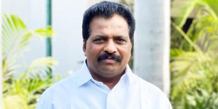 രാഹുൽ ഗാന്ധി വയനാട്ടിൽ തന്നെ മത്സരിക്കണം ; പ്രവർത്തക സമിതി യോഗത്തിൽ കൊടിക്കുന്നിൽ സുരേഷ് രാഹുൽ ഗാന്ധി വയനാട്ടിൽ തന്നെ മത്സരിക്കണം ; പ്രവർത്തക സമിതി യോഗത്തിൽ കൊടിക്കുന്നിൽ സുരേഷ്