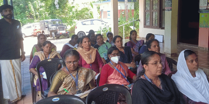 മാനസിക ആരോഗ്യ പദ്ധതിയുടെ ഭാഗമായി കൊറ്റനാട് പഞ്ചായത്തില് പരിശീലന പരിപാടി സംഘടിപ്പിച്ചു മാനസിക ആരോഗ്യ പദ്ധതിയുടെ ഭാഗമായി കൊറ്റനാട് പഞ്ചായത്തില് പരിശീലന പരിപാടി സംഘടിപ്പിച്ചു