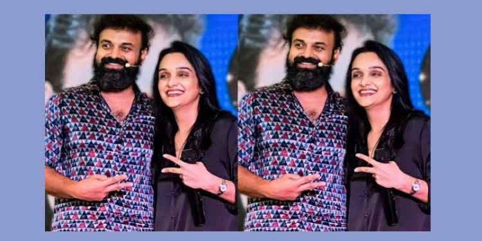 ഇപ്പോഴും നിങ്ങൾക്ക് ആ കോളേജ് വിദ്യാർത്ഥികളുടെ ചെറുപ്പമുണ്ട് ; 25 വർഷങ്ങൾക്ക് ശേഷം എബിയെ വർഷ കണ്ടുമുട്ടി ഇപ്പോഴും നിങ്ങൾക്ക് ആ കോളേജ് വിദ്യാർത്ഥികളുടെ ചെറുപ്പമുണ്ട് ; 25 വർഷങ്ങൾക്ക് ശേഷം എബിയെ വർഷ കണ്ടുമുട്ടി