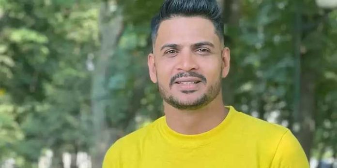 മുറിയിലേക്ക് വിളിച്ചുവരുത്തി ശാരീരികമായി ആക്രമിച്ചു ; മല്ലു ട്രാവലര്ക്കെതിരായ പീഡനപരാതിയില് പ്രതികരിച്ച് സൗദി യുവതി മുറിയിലേക്ക് വിളിച്ചുവരുത്തി ശാരീരികമായി ആക്രമിച്ചു ; മല്ലു ട്രാവലര്ക്കെതിരായ പീഡനപരാതിയില് പ്രതികരിച്ച് സൗദി യുവതി