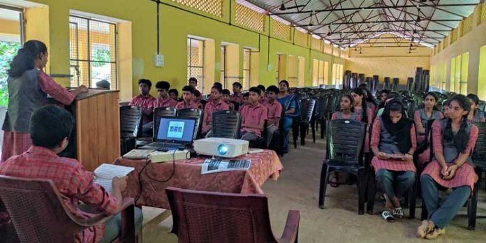റാന്നി പെരുനാട് ഹൈസ്കൂളിൽ സെമിനാർ സംഘടിപ്പിച്ചു റാന്നി പെരുനാട് ഹൈസ്കൂളിൽ സെമിനാർ സംഘടിപ്പിച്ചു