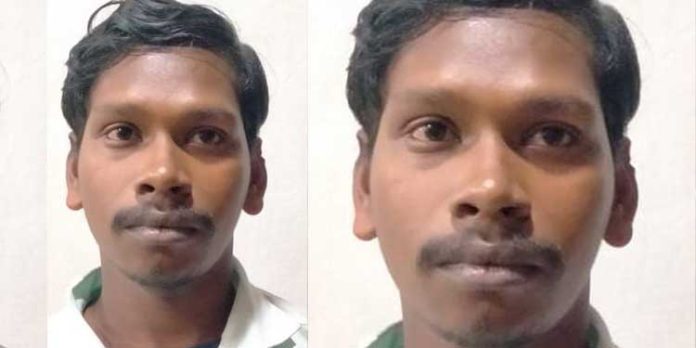 പള്ളിയിലും സ്കൂളിലും മോഷണം നടത്തിയ പ്രതിയെ സ്ഥലത്തെത്തിച്ച് തെളിവെടുത്തു പള്ളിയിലും സ്കൂളിലും മോഷണം നടത്തിയ പ്രതിയെ സ്ഥലത്തെത്തിച്ച് തെളിവെടുത്തു