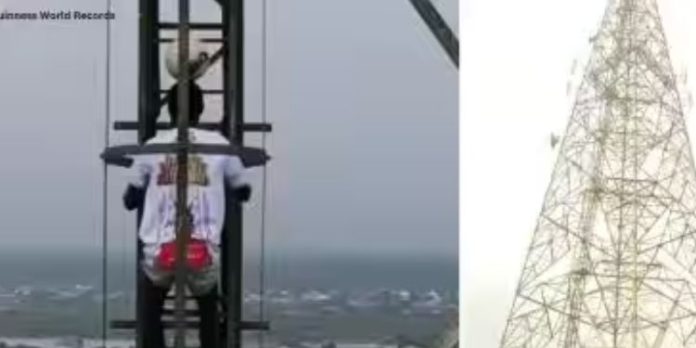 തലയിൽ ഫുട്ബോൾ ബാലൻസ് ചെയ്തുകൊണ്ട് റേഡിയോ ടവർ കയറി ; ലോക റെക്കോർഡ് നേടി നൈജീരിയക്കാരൻ തലയിൽ ഫുട്ബോൾ ബാലൻസ് ചെയ്തുകൊണ്ട് റേഡിയോ ടവർ കയറി ; ലോക റെക്കോർഡ് നേടി നൈജീരിയക്കാരൻ