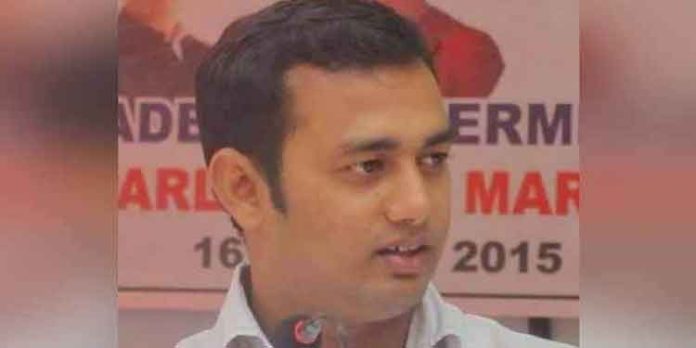 ധീരജ് വധക്കേസ് ; നിഖിൽ പൈലിക്കെതിരെ അറസ്റ്റ് വാറണ്ട് ധീരജ് വധക്കേസ് ; നിഖിൽ പൈലിക്കെതിരെ അറസ്റ്റ് വാറണ്ട്
