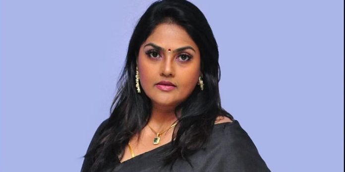 വീടിന്റെ ആധാരം അടക്കം മോഷണം പോയി ; പരാതിയുമായി നടി നിരോഷ വീടിന്റെ ആധാരം അടക്കം മോഷണം പോയി ; പരാതിയുമായി നടി നിരോഷ