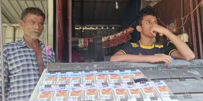തിരുവോണം ബംമ്പർ ടിക്കറ്റ് വില്പന 70 ലക്ഷം എണ്ണം കടന്നു തിരുവോണം ബംമ്പർ ടിക്കറ്റ് വില്പന 70 ലക്ഷം എണ്ണം കടന്നു