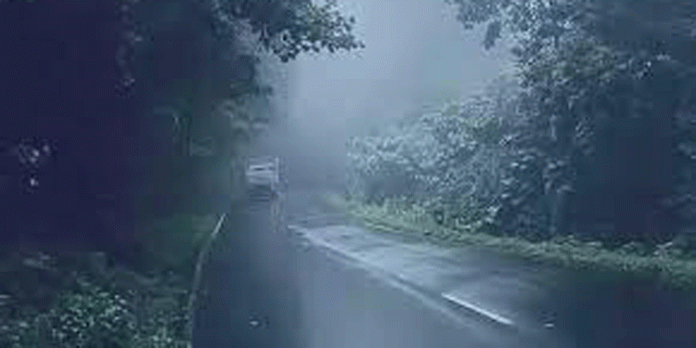 ജില്ലയിൽ ഇന്നും നാളെയും ഓറഞ്ച് അലർട്ട് പ്രഖ്യാപിച്ചു ജില്ലയിൽ ഇന്നും നാളെയും ഓറഞ്ച് അലർട്ട് പ്രഖ്യാപിച്ചു