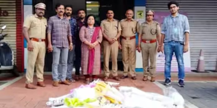 ‘മാലിന്യമുക്തം നവകേരളം’ : ഹോട്ടലുകളിലും വ്യാപാര സ്ഥാപനങ്ങളിലും പരിശോധന ‘മാലിന്യമുക്തം നവകേരളം’ : ഹോട്ടലുകളിലും വ്യാപാര സ്ഥാപനങ്ങളിലും പരിശോധന