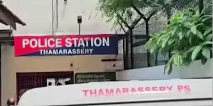 ഡിവൈഎഫ്ഐക്കാരനായ ഭിന്നശേഷിക്കാരന് നേരെ ലഹരിസംഘത്തിന്റെ ആക്രമണം ; കൈകാര്യം ചെയ്ത് നാട്ടുകാര് ഡിവൈഎഫ്ഐക്കാരനായ ഭിന്നശേഷിക്കാരന് നേരെ ലഹരിസംഘത്തിന്റെ ആക്രമണം ; കൈകാര്യം ചെയ്ത് നാട്ടുകാര്