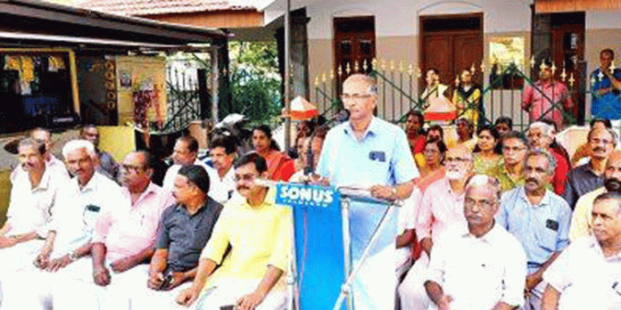 കോഴഞ്ചേരി സർക്കിൾ സഹകരണ യൂണിയന്റെ നേതൃത്വത്തിൽ മാർച്ചും ധർണയും നടത്തി കോഴഞ്ചേരി സർക്കിൾ സഹകരണ യൂണിയന്റെ നേതൃത്വത്തിൽ മാർച്ചും ധർണയും നടത്തി