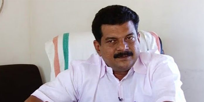 മിച്ചഭൂമി കേസില് പി വി അൻവറിന് തിരിച്ചടി ; 6 ഏക്കർ ഭൂമി കണ്ടുകെട്ടണമെന്ന് താമരശ്ശേരി താലൂക്ക് ലാൻഡ് ബോർഡ് മിച്ചഭൂമി കേസില് പി വി അൻവറിന് തിരിച്ചടി ; 6 ഏക്കർ ഭൂമി കണ്ടുകെട്ടണമെന്ന് താമരശ്ശേരി താലൂക്ക് ലാൻഡ് ബോർഡ്