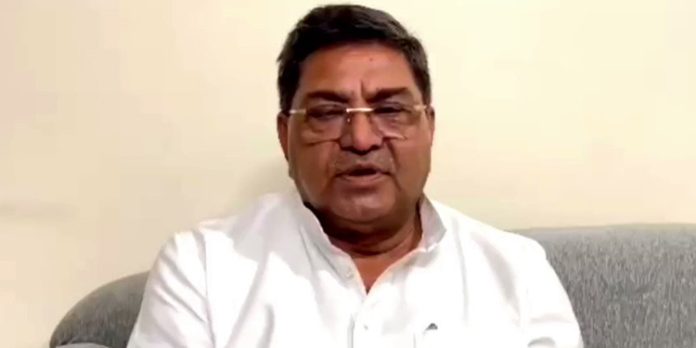 രാജസ്ഥാനിലെ കാബിനറ്റ് മന്ത്രി രാജേന്ദ്ര സിങ് യാദവിന്റെ വീട്ടിൽ ഇഡി റെയ്ഡ് രാജസ്ഥാനിലെ കാബിനറ്റ് മന്ത്രി രാജേന്ദ്ര സിങ് യാദവിന്റെ വീട്ടിൽ ഇഡി റെയ്ഡ്